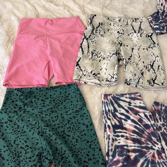 Colorful Patterned Activewear Set - Picture 4 of 4